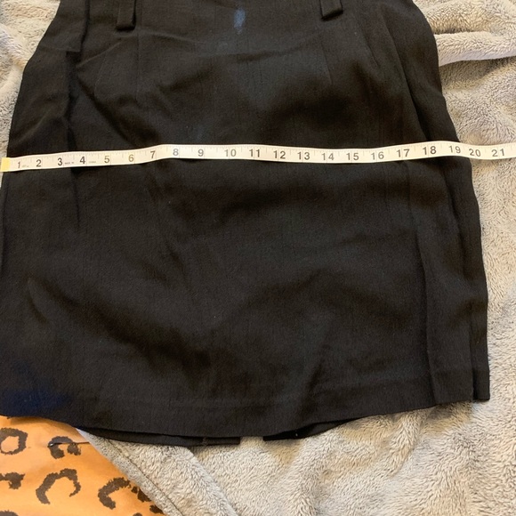 Vintage Express high waisted black skirt - Picture 8 of 8